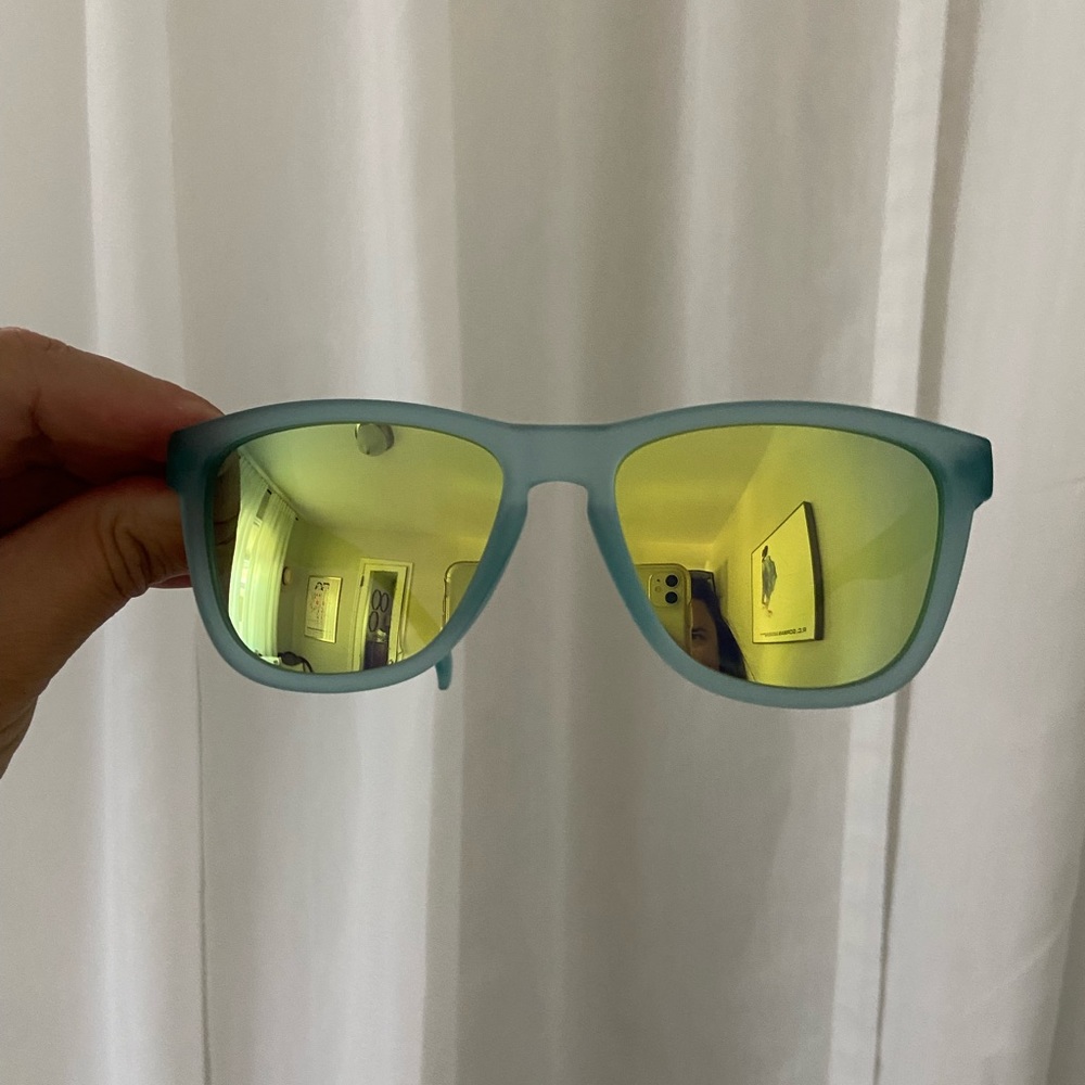 NIB goodr OGs Polarized Sunbathing with Wizards OG-LB-GL1